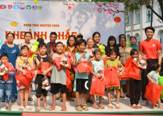 Phuong Nam Education - Nhà tài trợ Vàng chiến dịch Xuân tình nguyện 2025 do khoa Ngữ văn Pháp USSH phát động