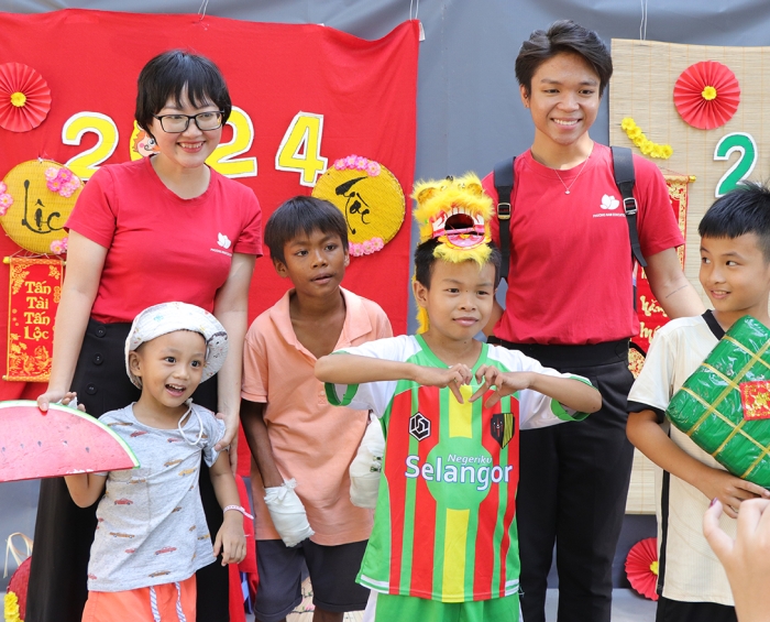 Đồng hành cùng | cộng đồng